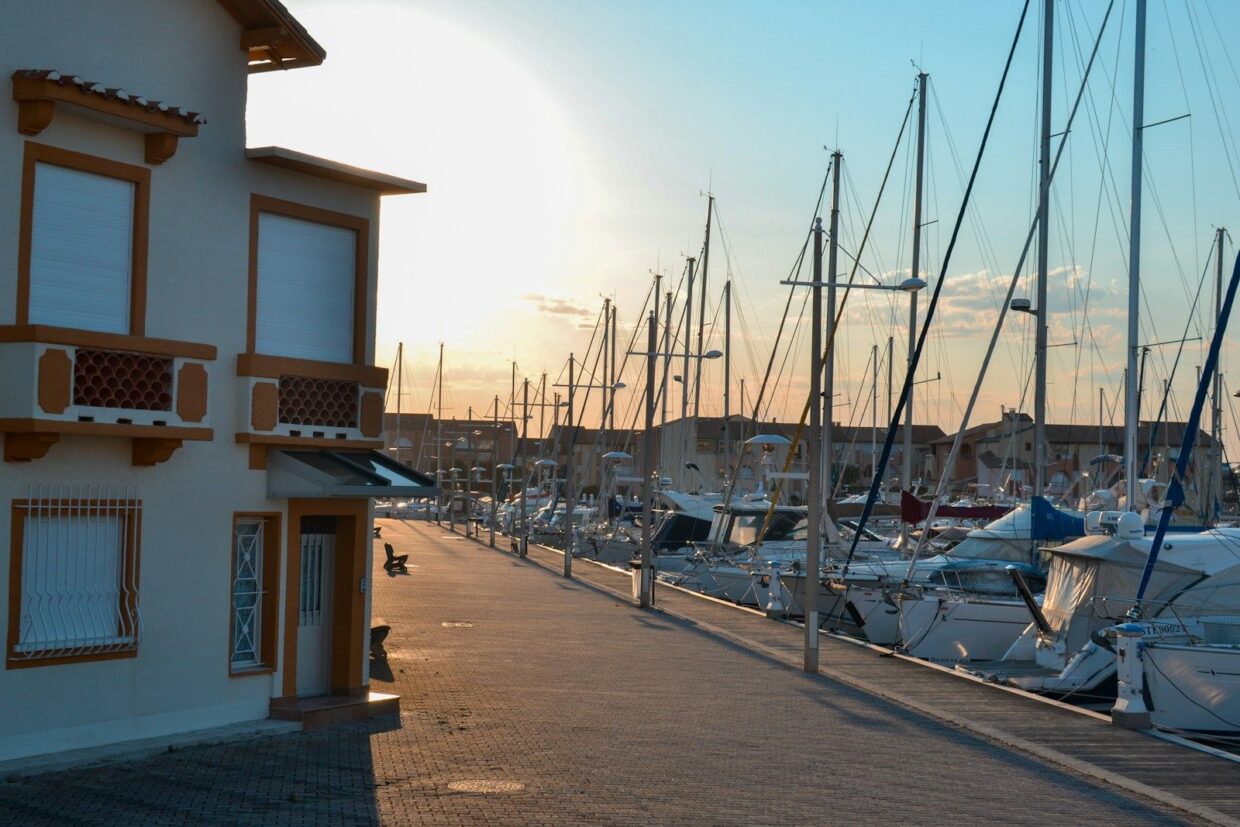 port avec bateaux